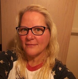 Meet your Posher, Ronnie kay